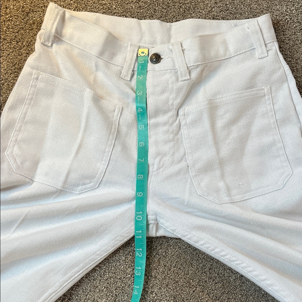 Levis Vintage White Flare Sailor vibe 50/50 Cotton/Poly INCREDIBLE FIT 30” waist - Picture 5 of 12